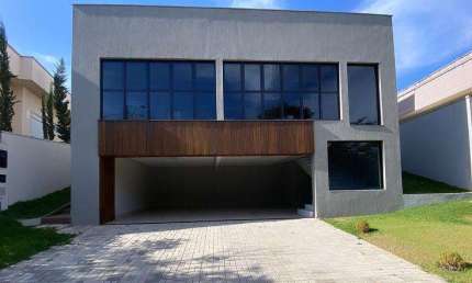 Casa Condomínio do Lago Casa em Condomínio com 3 Quarto(s) e 4 banheiro(s) à Venda, 237 por R$ 2.300.000 no setor Condomínio do Lago AD18850