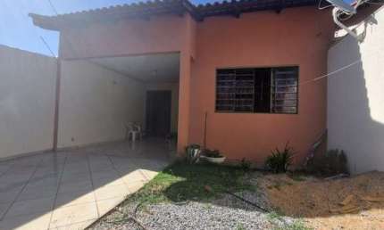 Casa Jardim Planalto Casa de Rua com 3 Quarto(s) e 2 banheiro(s) à Venda, 116 por R$ 550.000 no setor Jardim Planalto IN18869