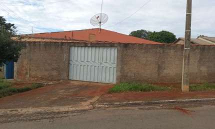 CASA 3/4 EM CALDAZINHA - GO Casa de Rua com 3 Quarto(s) e 2 banheiro(s) à Venda, 483.14 por R$ 370.000 no setor Centro TA19290