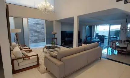 SOBRADO ALPHAVILLE ARAGUAIA  Casa em Condomínio com 4 Quarto(s) e 8 banheiro(s) à Venda, 406 por R$ 3.850.000 no setor Park Lozandes IN19542