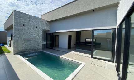 Terras Alpha 01 Casa em Condomínio com 3 Quarto(s) e 4 banheiro(s) à Venda, 166 por R$ 1.230.000 no setor Senador Canedo FL19606