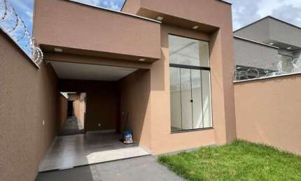CASA TERREA APARECIDA DE GOIÂNIA  Casa de Rua com 3 Quarto(s) e 3 banheiro(s) à Venda, 120 por R$ 359.000 no setor Jardim Boa Esperança IN19640