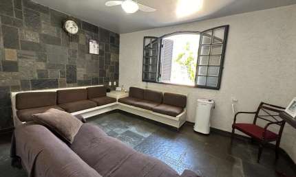 Casa térrea, lote grande no Jardim América Casa de Rua com 6 Quarto(s) e 6 banheiro(s) à Venda, 1282.5 por R$ 2.800.000 no setor Jardim América AX19937