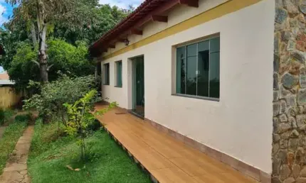 Parque Industrial Casa de Rua com 3 Quarto(s) e 3 banheiro(s) à Venda, 450 por R$ 800.000 no setor Parque Industrial de Goiânia AD20258