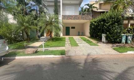 Sobrado Portal do Sol I Casa em Condomínio com 3 Quarto(s) e 6 banheiro(s) à Venda, 337 por R$ 2.390.000 no setor Loteamento Portal do Sol I AX20259