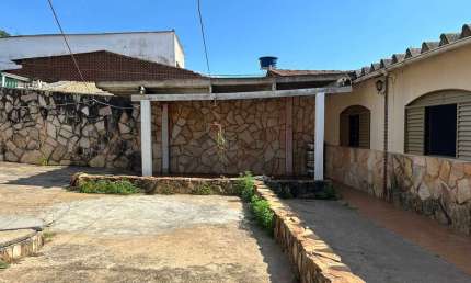 Setor rodoviáriario  Casa de Rua com 2 Quarto(s) e 2 banheiro(s) à Venda, 360 por R$ 420.000 no setor Rodoviário AD20481