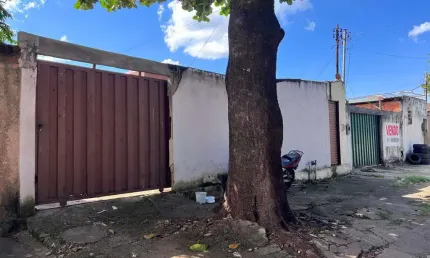 Casa de Rua Casa de Rua com 3 Quarto(s) e 1 banheiro(s) à Venda, 200 por R$ 330.000 no setor Jardim Bela Vista AD20549