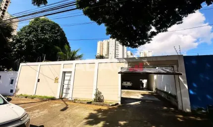 Casa para reforma ou comercio no Serrinha - 500 m²  Casa de Rua com 4 Quarto(s) e 6 banheiro(s) à Venda, 500 por R$ 3.500.000 no setor Serrinha AD20754