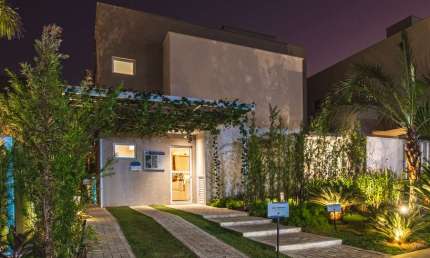 Ágio Sobrado Jardins Berlim Casa em Condomínio com 2 Quarto(s) e 3 banheiro(s) à Venda, 121.05 por R$ 980.000 no setor Área Administrativa AD20954