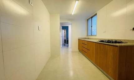 Setor Oeste  Apartamento com 3 Quarto(s) e 3 banheiro(s) à Venda, 89 por R$ 410.000 no setor Setor Oeste IN21795