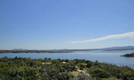 chacara às margens do Rio Maranhão em Niquelândia Chácara à Venda, 48000 por R$ 2.200.000 AD22071