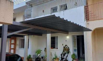 SOBRADO DE 3 QTOS, 1 SUITE, 134 m2, NA RUA 22, COND. ITAPEMIRIM, SETOR OESTE. SETOR OESTE Casa em Condomínio com 3 Quarto(s) e 3 banheiro(s) à Venda, 134 por R$ 750.000 no setor Setor Oeste AD22403