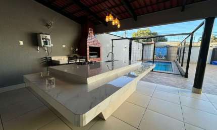 Casa Parque das Flores - 257m², 5 quartos. Casa de Rua com 5 Quarto(s) e 3 banheiro(s) à Venda, 257 por R$ 970.000 no setor Parque das Flores VN22409