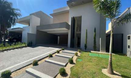 MORADA DO LAGO VILLAGE TRINDADE Casa em Condomínio com 4 Quarto(s) e 5 banheiro(s) à Venda, 305.97 por R$ 2.200.000 no setor morada do lago AD22499