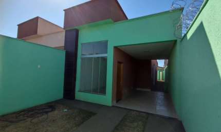 Casa Jardim Colorado  Casa de Rua com 3 Quarto(s) e 2 banheiro(s) à Venda, 104 por R$ 360.000 no setor Jardim Colorado AD22504
