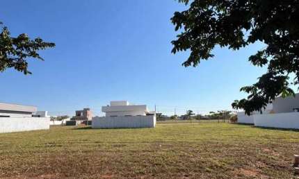 Loteamento Terras Alpha Residencial 2 Lote à Venda, 307.32 por R$ 154.999 no setor Centro AD22766