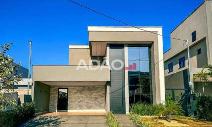 Vendo casa térrea de alto padrão no Parqville Jacarandá Casa em Condomínio com 3 Quarto(s) e 4 banheiro(s) à Venda, 155 por R$ 1.490.000 no setor Jardim Cristal AD22940