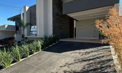 Jardins Bolonha Casa em Condomínio com 3 Quarto(s) e 4 banheiro(s) à Venda, 161 por R$ 1.250.000 no setor Residencial Marília AD22990