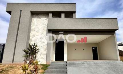 Casa Térrea no Jardins Porto Casa em Condomínio com 3 Quarto(s) e 4 banheiro(s) à Venda, 177 por R$ 1.250.000 no setor Jardins Porto AD23004