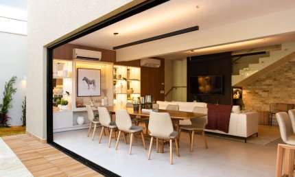 Ágio Ágio a Venda Casa Sobrado Jardins Lyon FGR  Casa em Condomínio com 4 Quarto(s) e 4 banheiro(s) à Venda, 200.86 por R$ 1.379.698,7 no setor Conjunto Residencial Storil VN23041