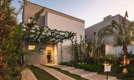 Ágio Jardins Cannes Casa em Condomínio com 2 Quarto(s) e 3 banheiro(s) à Venda, 121 por R$ 1.000.000 no setor Jardins Cannes AD23134
