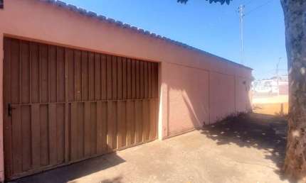 Oportunidade Garavelo  Casa de Rua com 3 Quarto(s) e 1 banheiro(s) à Venda, 136.8 por R$ 310.000 no setor Setor Garavelo AD23309