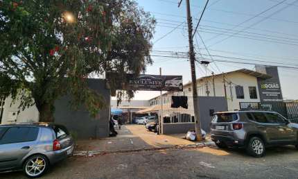 Área comercial Setor Aeroporto Casa de Rua com 2 Quarto(s) e 2 banheiro(s) à Venda, 514.8 por R$ 700.000 no setor Setor Aeroporto AD23311