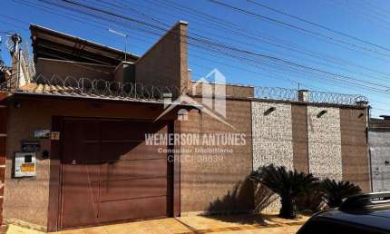 Vendo casa de 2 Quartos no Setor Estrela Dalva Casa de Rua com 2 Quarto(s) e 2 banheiro(s) à Venda, 157.36 por R$ 650.000 no setor Setor Estrela Dalva VN23332