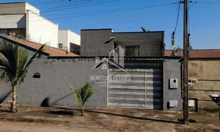 Vendo Sobrado de 5 Quartos no Residencial Dom Rafael - Goiânia Casa de Rua com 5 Quarto(s) e 4 banheiro(s) à Venda, 220 por R$ 650.000 no setor Residencial Dom Rafael VN23339