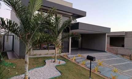 Casa Sub Térrea Jardins Nápoles  Casa em Condomínio com 3 Quarto(s) e 4 banheiro(s) à Venda, 197 por R$ 1.590.000 no setor Jardins Nápoles AD23409