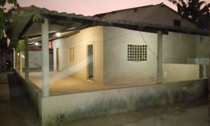 Casa no Setor Buriti Sereno Casa de Rua com 3 Quarto(s) e 1 banheiro(s) à Venda, 400 por R$ 450.000 no setor Jardim Buriti Sereno IN23495