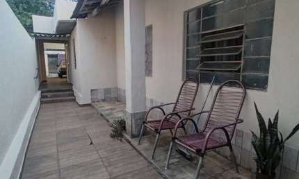 CASA SETOR NORTE FERROVIARIO Casa de Rua com 4 Quarto(s) e 1 banheiro(s) à Venda, 158 por R$ 780.000 no setor Setor Norte Ferroviário TA23555