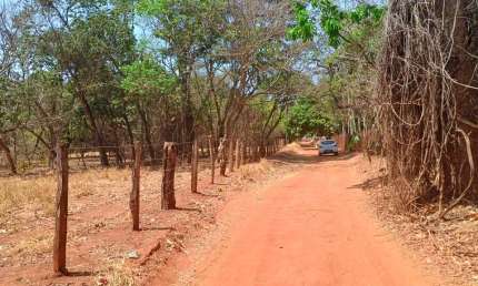 Área 3940 m² região noroeste  Área / Terreno à Venda, 3940 por R$ 600.000 no setor Parque Maracana AD23776