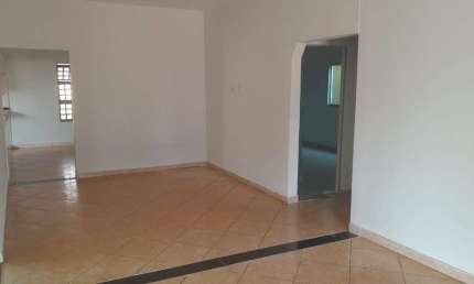 CASA GOIANIRA Casa de Rua com 4 Quarto(s) e 3 banheiro(s) à Venda, 310 por R$ 700.000 no setor Vila Verdes Mares AD23833