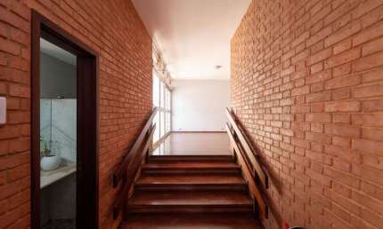 Casa Comercial Setor Sul Casa de Rua com 4 Quarto(s) e 5 banheiro(s) à Venda, 321 por R$ 2.250.000 no setor Setor Sul FL23918