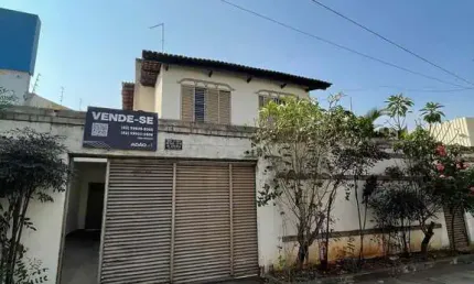 Sobrado Jardim América Casa de Rua com 4 Quarto(s) e 5 banheiro(s) à Venda, 270 por R$ 2.000.000 no setor Jardim America ST23925