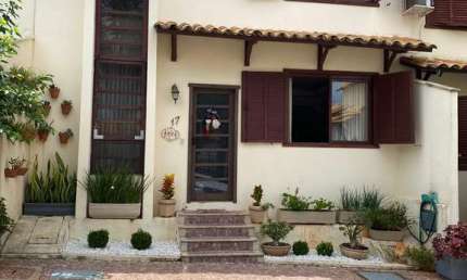 Condomínio Villaggio Fellice Privê Casa em Condomínio com 3 Quarto(s) e 2 banheiro(s) à Venda, 118 por R$ 630.000 no setor Jardim América AD24192