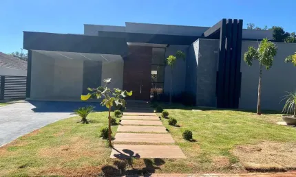 CONDOMÍNIO CHACÁRAS VILLA VERDE-SENADOR CANEDO Casa em Condomínio com 3 Quarto(s) e 4 banheiro(s) à Venda, 175.77 por R$ 1.170.000 no setor Residencial Villa Verde TA24197