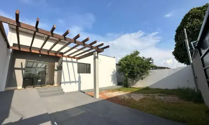 Casa em lt inteiro Casa de Rua com 3 Quarto(s) e 2 banheiro(s) à Venda, 133 por R$ 478.000 no setor Ilda AD24421