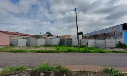 Área na região central de Aparecida de Goiânia. Área / Terreno à Venda, 938 por R$ 460.000 no setor Bairro Vera Cruz AD24974
