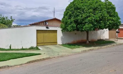 Excelente casa de esquina Casa de Rua com 3 Quarto(s) e 2 banheiro(s) à Venda, 419.5 por R$ 400.000 no setor Jardim Veneza VN24982