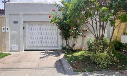 Casa Vila Cristina  Casa de Rua com 3 Quarto(s) e 2 banheiro(s) à Venda, 200 por R$ 340.000 no setor Vila Cristina AD24999