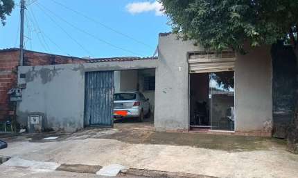 Casa no Brisas da Mata  Casa de Rua com 3 Quarto(s) e 1 banheiro(s) à Venda, 196 por R$ 180.000 no setor Residencial Brisas da Mata AD25054