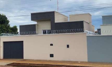 Vendo Casa de 3 Quartos no Jardim Florença - Aparecida de Goiânia Casa de Rua com 3 Quarto(s) e 2 banheiro(s) à Venda, 88.24 por R$ 390.000 no setor Jardim Florenca VN25187