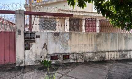 Casa de Rua Setor Oeste Casa de Rua com 8 Quarto(s) e 4 banheiro(s) à Venda, 383.95 por R$ 1.060.000 no setor Setor Oeste ST25235