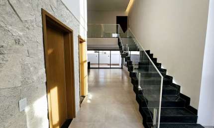 Sobrado 240 m2 3 suítes Jardins Bolonha Senador Canedo GO Casa em Condomínio com 3 Quarto(s) e 5 banheiro(s) à Venda, 240 por R$ 1.570.000 no setor Jardins Bolonha AD25337