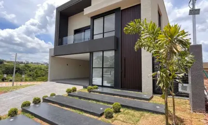 Lindo sobrado no Jardins Barcelona Casa em Condomínio com 4 Quarto(s) e 5 banheiro(s) à Venda, 232.55 por R$ 1.690.000 no setor jardins barcelona AX25431