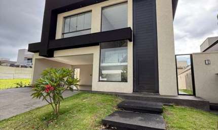 Sobrado em condomínio com 04 suítes no ParqVille Pinheiros Sobrado com 4 Quarto(s) e 5 banheiro(s) à Venda, 219.95 por R$ 1.900.000 no setor Goiânia Park Sul TA25536