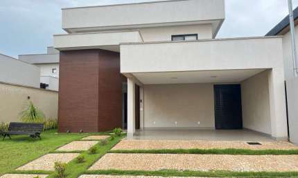 Elegância e Praticidade em Cada Detalhe: Sobrado de 4 quartos sendo 3 suítes no Jardins Bolonha Sobrado com 4 Quarto(s) e 4 banheiro(s) à Venda, 220 por R$ 1.150.000 no setor Setor Central SL25570