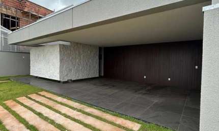 CASA TÉRREA JARDINS BOLONHA Casa em Condomínio com 3 Quarto(s) e 4 banheiro(s) à Venda, 212 por R$ 1.900.000 no setor JARDINS BOLONHA AX25574